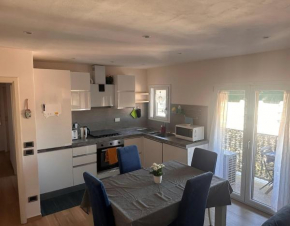New, bright, cozy Florence apartment with view